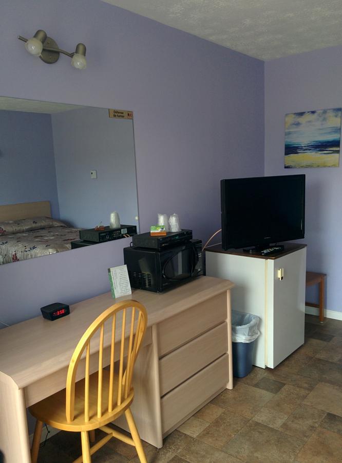 Motel Les Pins Granby Esterno foto