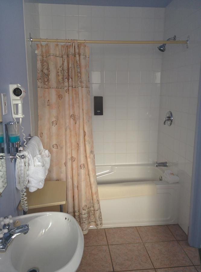 Motel Les Pins Granby Esterno foto